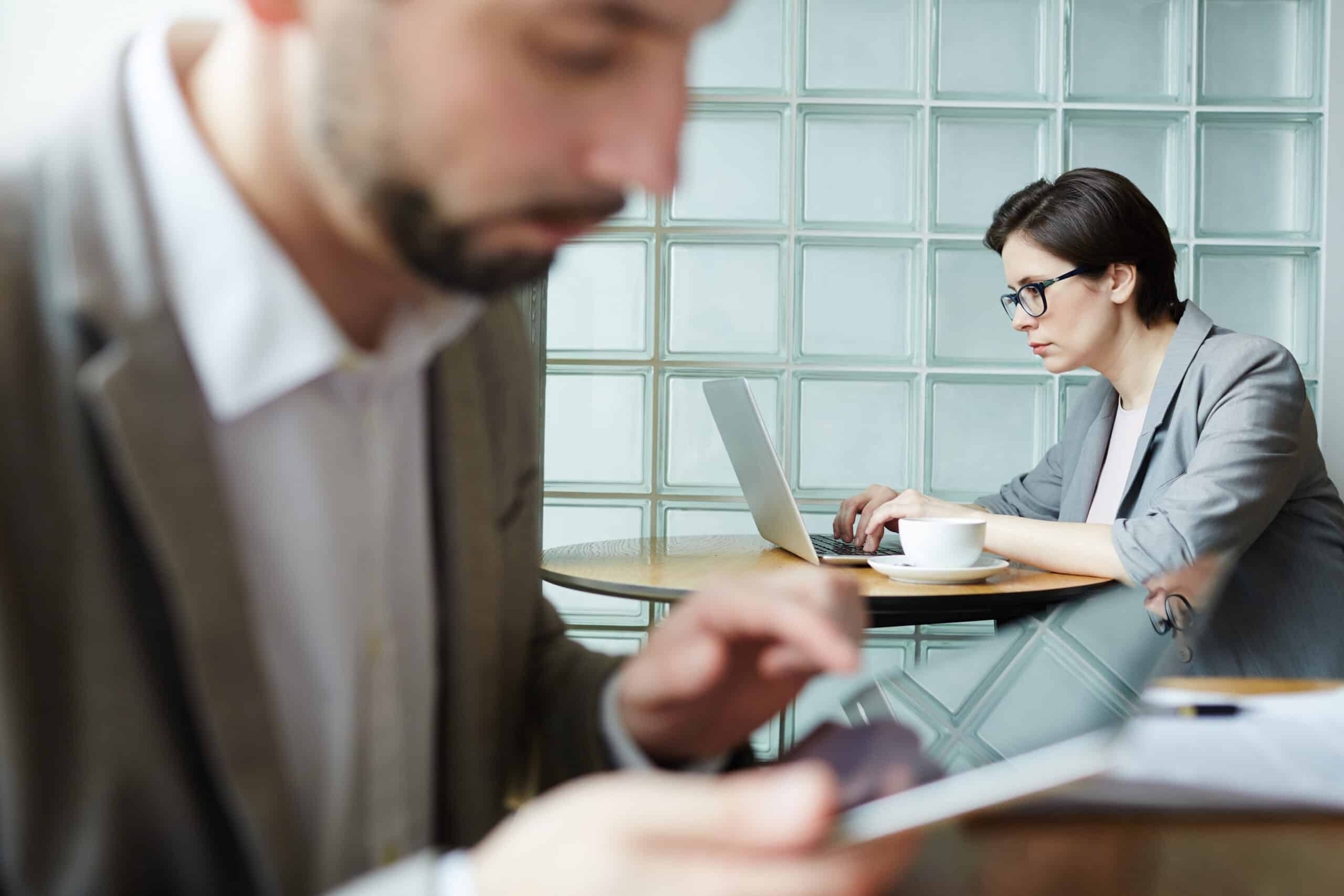 ¿Cómo automatizar la generación de escritos procesales en 2026? El futuro de la eficiencia jurídica