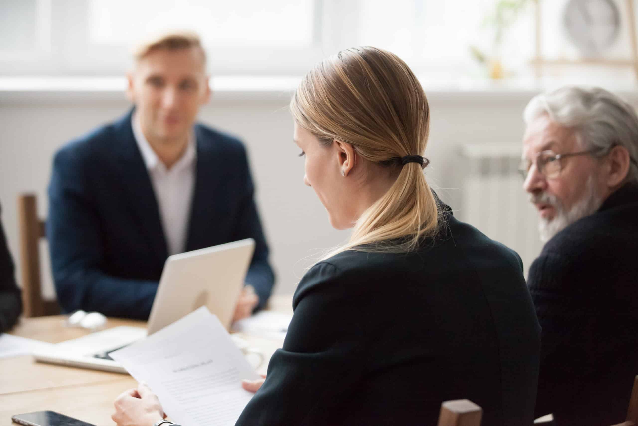 Cuidando al Abogado: Guía de Bienestar Emocional para una Profesión Exigente